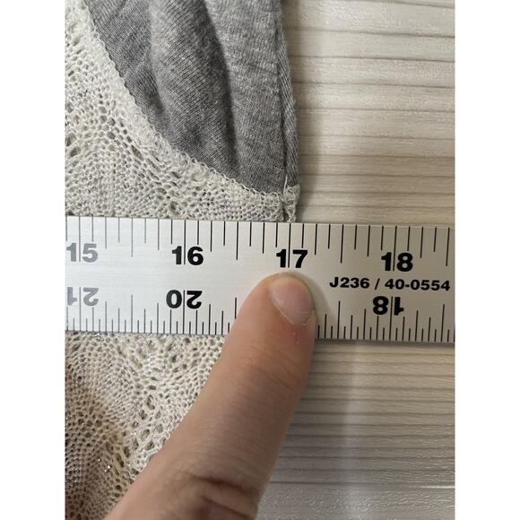 Abercrombie & Fitch Shirt Womens Small Gray White Raglan 3/4 Sleeve Lace Knit - Picture 5 of 9